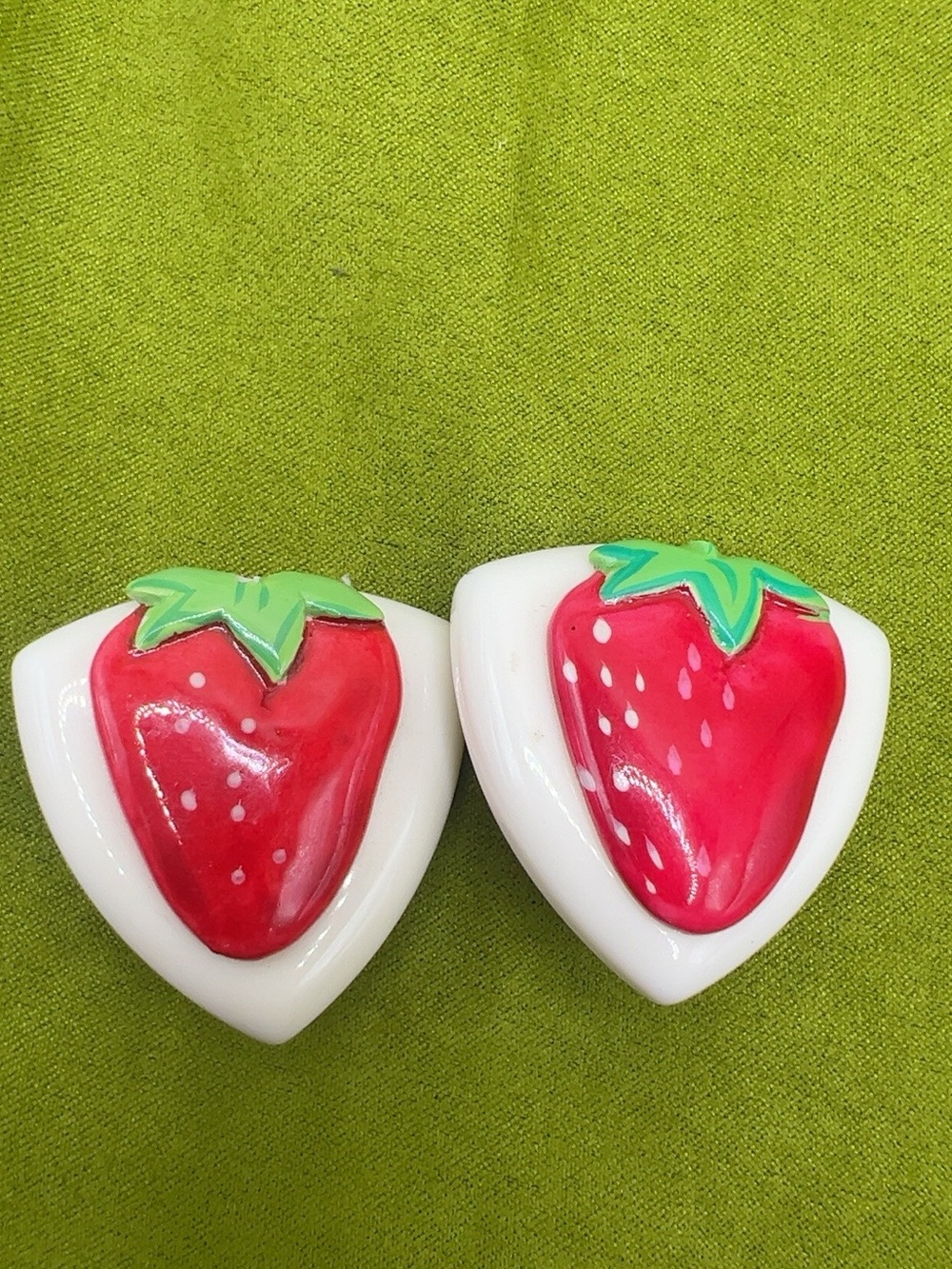 Vtg Les Bernard Rare Strawberry Clip On Earrings Oversized Fruit Novelty Signed